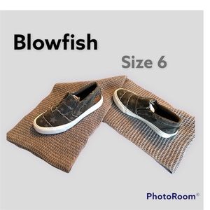 Blowfish Charcoal Star shoes